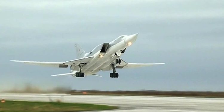 Tu-22M3M: Έτσι είναι το εσωτερικό του ρωσικού βομβαρδιστικού – ΒΙΝΤΕΟ