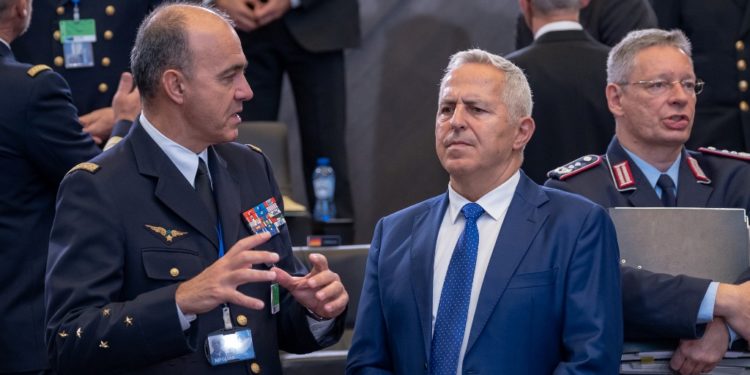 Αποστολάκης