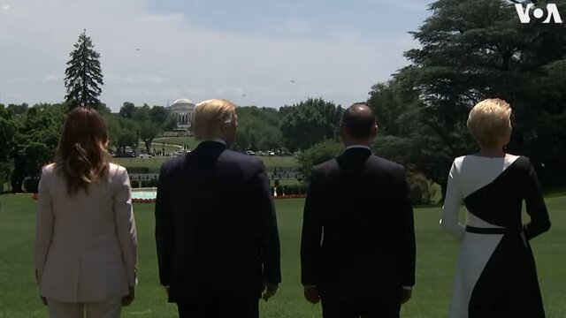 F-35: Η στιγμή που το stealth μαχητικό περνά πάνω από το κεφάλι του Τραμπ – ΒΙΝΤΕΟ