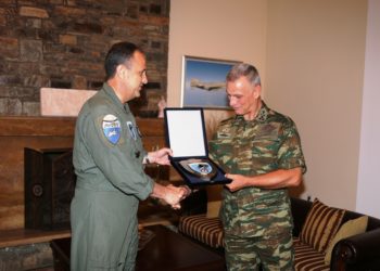 Το Αρχηγείο Τακτικής Αεροπορίας επισκέφτηκε ο Διοικητής ΑΣΔΕΝ