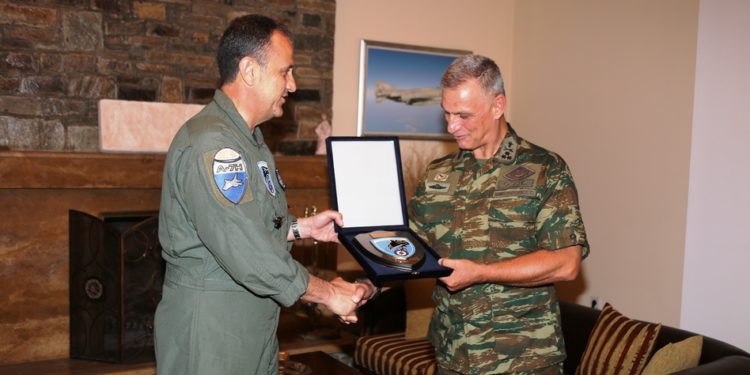 Το Αρχηγείο Τακτικής Αεροπορίας επισκέφτηκε ο Διοικητής ΑΣΔΕΝ