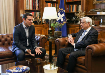 Υπέβαλε την παραίτησή του ο Τσίπρας στον ΠτΔ