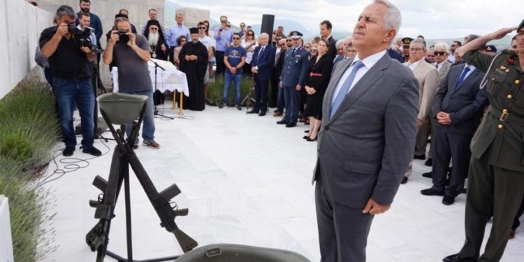 Αποστολάκης