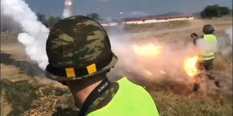 Παρολίγον ατύχημα με καπνογόνο σε άσκηση του Στρατού Ξηράς – ΒΙΝΤΕΟ