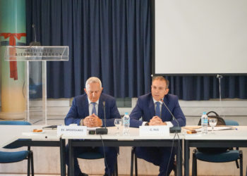 Αποστολάκης