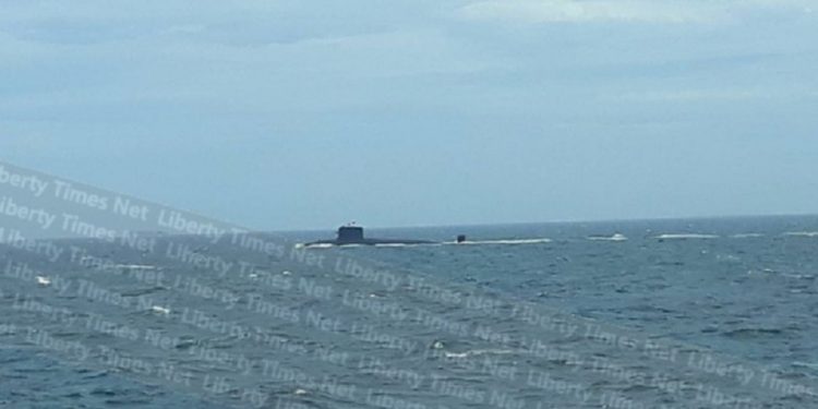 Συναγερμός στην Ταϊβάν με κινεζικό υποβρύχιο να πλέει στις ακτές της