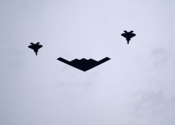 Ημέρα Ανεξαρτησίας: Έκλεψαν την παράσταση τα πολεμικά αεροσκάφη – ΒΙΝΤΕΟ