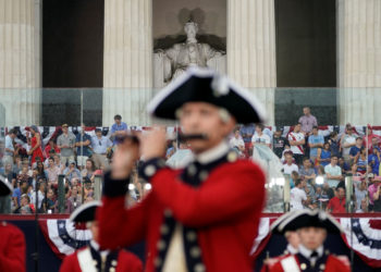 ΗΠΑ: Διχάζει ο «νέος» εορτασμός της 4ης Ιουλίου από τον Τραμπ [pics]