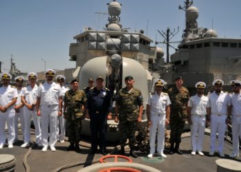 ΓΕΝ: Το Συγκρότημα του Αρχηγείου Στόλου επισκέφτηκε ο Δ/της 1ης Στρατιάς – ΦΩΤΟ