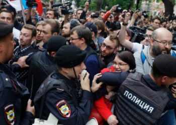 Ρωσία: Συλλήψεις σε διαδήλωση κατά της κυβέρνησης
