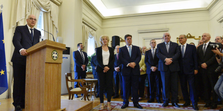 Νέος ΥΠΕΞ: Στόχος η μέγιστη δυνατή εθνική ενότητα