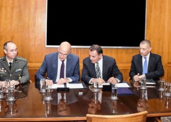 Τη δημιουργία Γραφείου Αμυντικής Διπλωματίας στο ΥΠΕΞ υπέγραψαν Παναγιωτόπουλος και Δένδιας [pics]