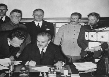 Σύμφωνο Ρίμπεντροπ-Μολότοφ