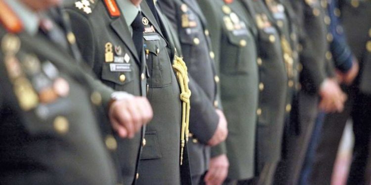 Μισθοί Συντάξεις Ένοπλες Δυνάμεις