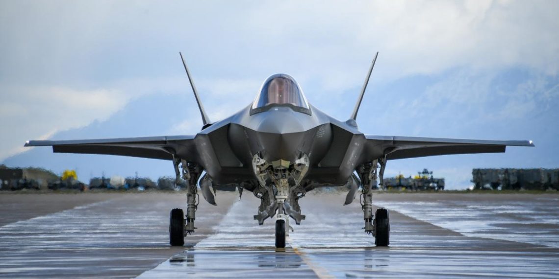 [Εικόνα: f-35-2-1140x570.jpg]