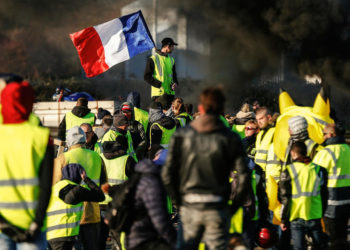 Γαλλία: Εκτεταμένες κινητοποιήσεις στο Παρίσι – Η αστυνομία έκανε χρήση δακρυγόνων και προχώρησε σε 30 προσαγωγές