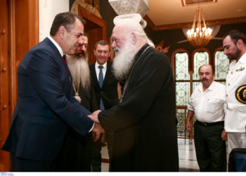 Με τον Αρχιεπίσκοπο Ιερώνυμο συναντήθηκε ο ΥΕΘΑ Ν. Παναγιωτόπουλος [pics]