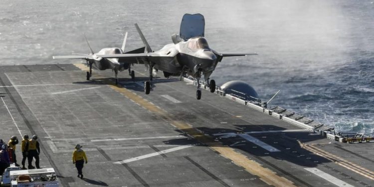 F-35B: 12 μαχητικά σήκωσε το US Navy σε μία από τις μεγαλύτερες ασκήσεις τους
