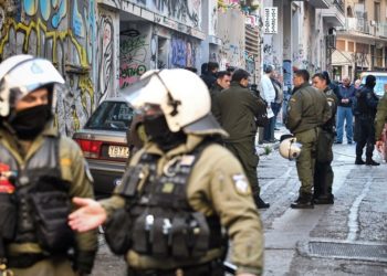 απαγόρευση συναθροίσεων