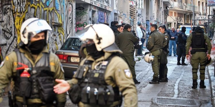 απαγόρευση συναθροίσεων