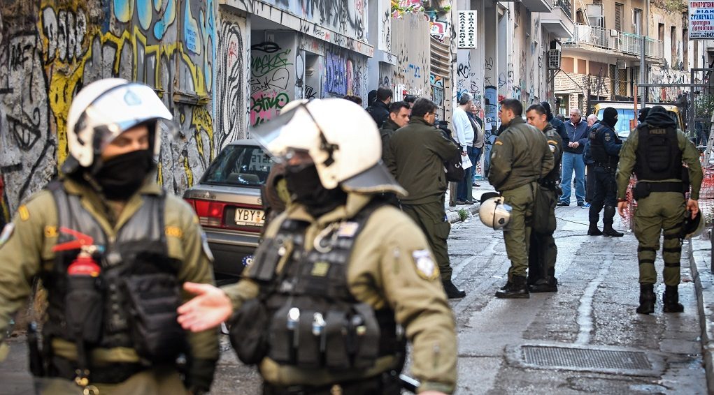 απαγόρευση συναθροίσεων