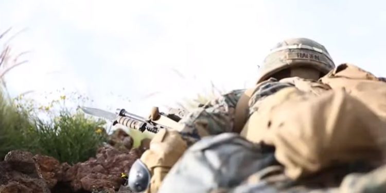 "Εφ' όπλου λόγχη"