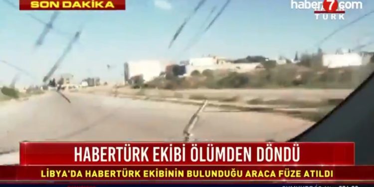 Τούρκοι δημοσιογράφοι καταγγέλλουν ότι έπεσαν θύματα επίθεσης από τον Χαφτάρ [vid]