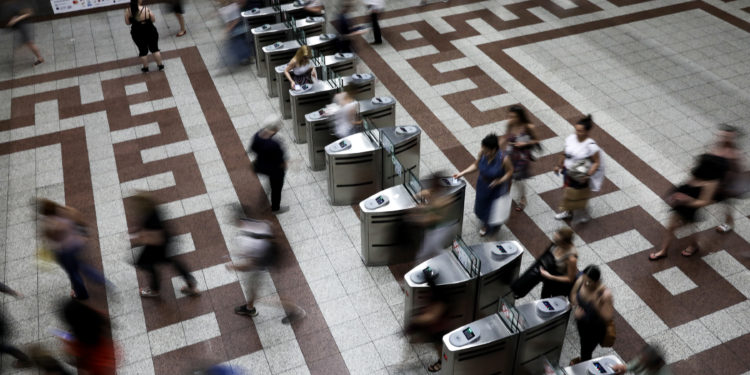 μέσα μαζικής μεταφοράς