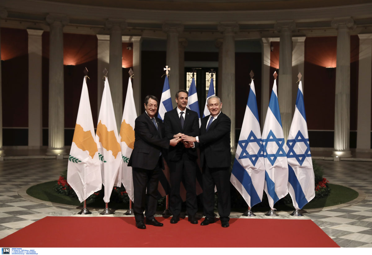 Τριμερής για Τουρκία στη Λιβύη