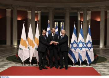 Τριμερής για Τουρκία στη Λιβύη