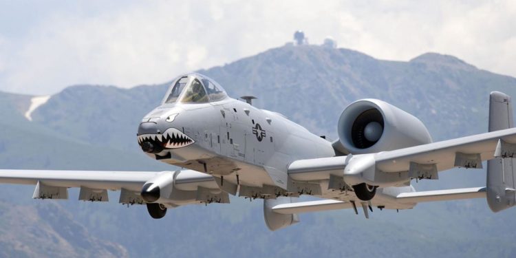 A-10 Warthog: Αλλαγή σχεδίων για τη USAF! Αντί να τα αποσύρει τα ενισχύει [pics]