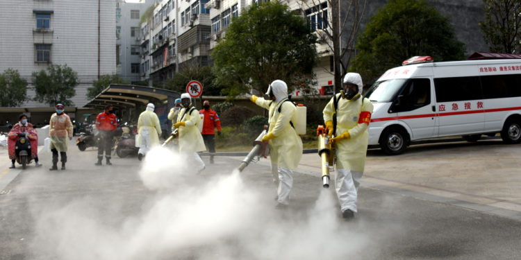 Κοροναϊός: Εικόνες που σοκάρουν στην Κίνα – Νεκροί στους δρόμους!