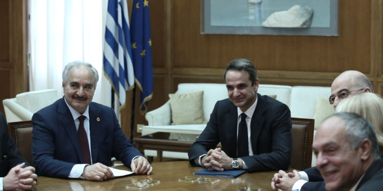 συνάντηση Μητσοτάκη - Χάφταρ