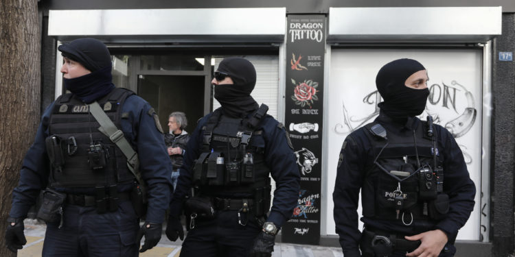 πυροβολισμοί