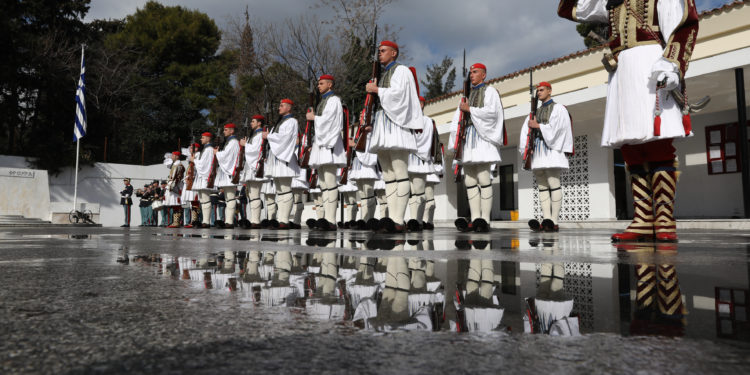 εύζωνας - προεδρική φρουρά