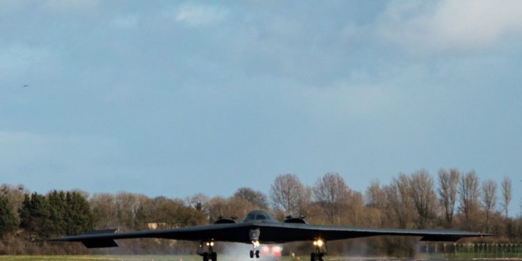 Ο στόλος του… «διαστήματος» κατέφθασε στην Ευρώπη! (vid)