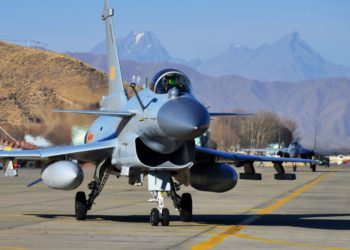 Αυτό είναι το μαχητικό αεροσκάφος της Κίνας που θα πρέπει να φοβούνται οι Αμερικανοί (pics)