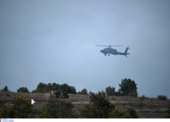 Ελικόπτερο της Στρατοχωροφυλακής πάνω από τα ελληνοτουρκικά σύνορα στον Έβρο