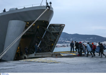 πρόσφυγες μετανάστες