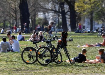 Κατά της χαλάρωσης των μέτρων για τον κορονοϊό η πλειοψηφία των Γερμανών