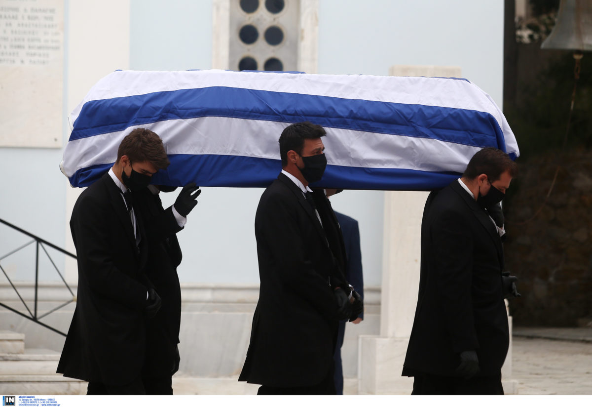 Γλέζος - Κηδεία