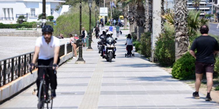 Έτσι θα αρθούν σταδιακά τα περιοριστικά μέτρα για τον κορονοϊό