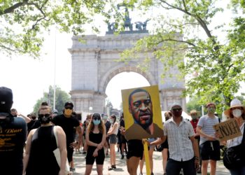 Διαδηλώσεις ενάντια στον ρατσισμό