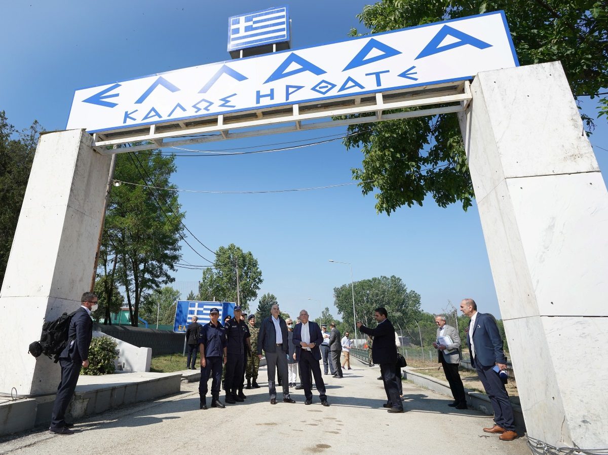 Μπορέλ - Δένδιας