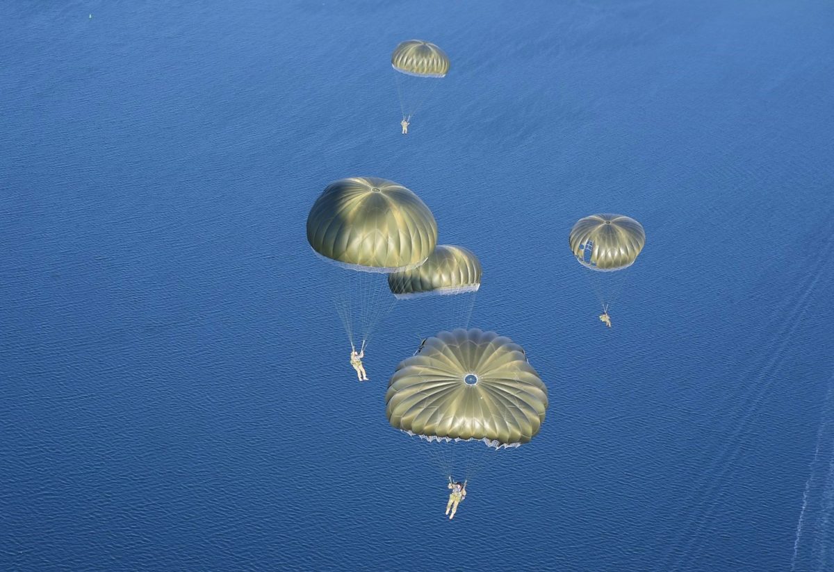 αλεξιπτωτιστή