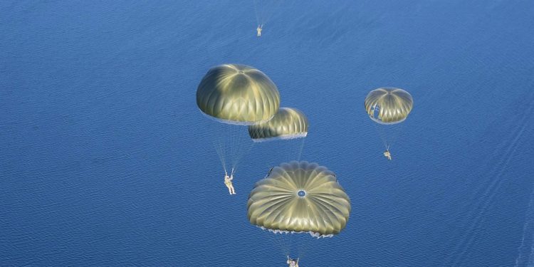 αλεξιπτωτιστή