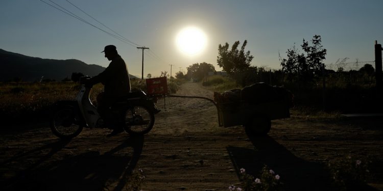Ελεύθερος Τύπος: Πώς το «μαύρο χρήμα» και η τούρκικη προπαγάνδα συνέβαλλαν στην έξαρση του κορονοϊού στη Θράκη