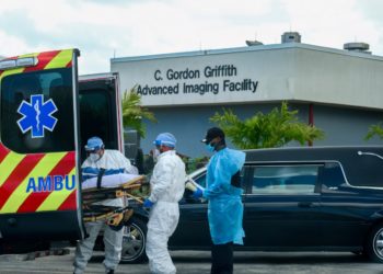 ΗΠΑ: Σχεδόν 1.600 θάνατοι εξαιτίας του κορονοϊού σε 24 ώρες!