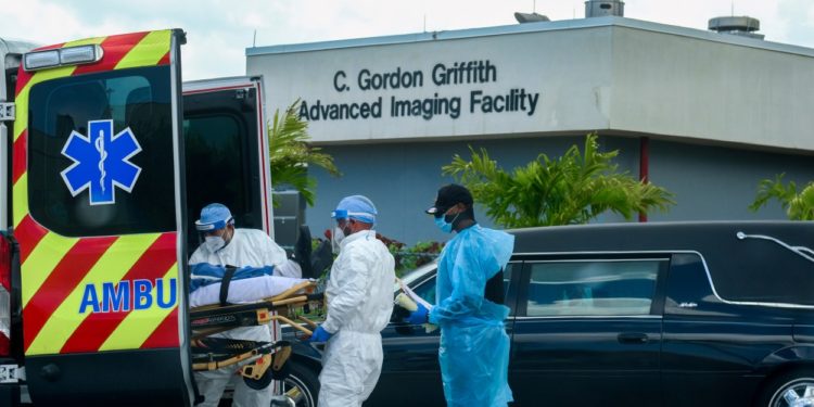 ΗΠΑ: Σχεδόν 1.600 θάνατοι εξαιτίας του κορονοϊού σε 24 ώρες!