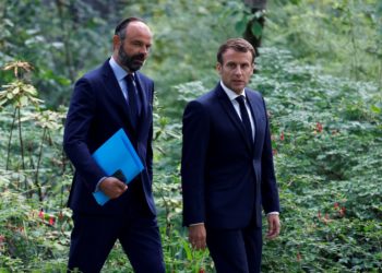 Γαλλία - παραίτηση κυβέρνησης